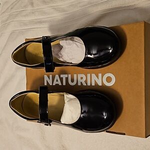 Girls Mary Jane shoes